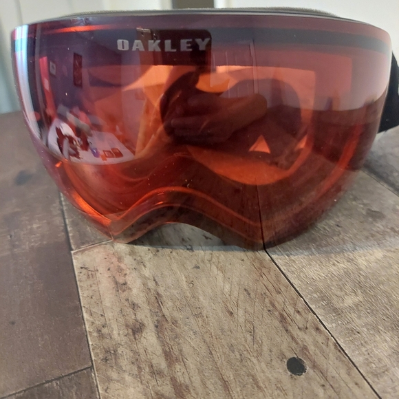 Oakley Ski Goggles - Picture 2 of 4
